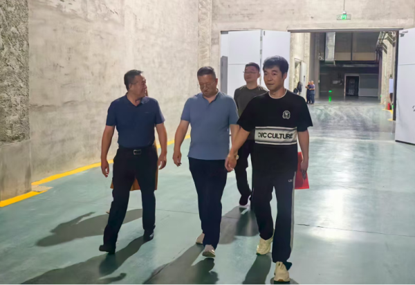 哈爾濱市退役軍人事務(wù)局就業(yè)創(chuàng)業(yè)處處長李冰一行走訪慰問利如金農(nóng)業(yè)集團(tuán)遠(yuǎn)海分公司